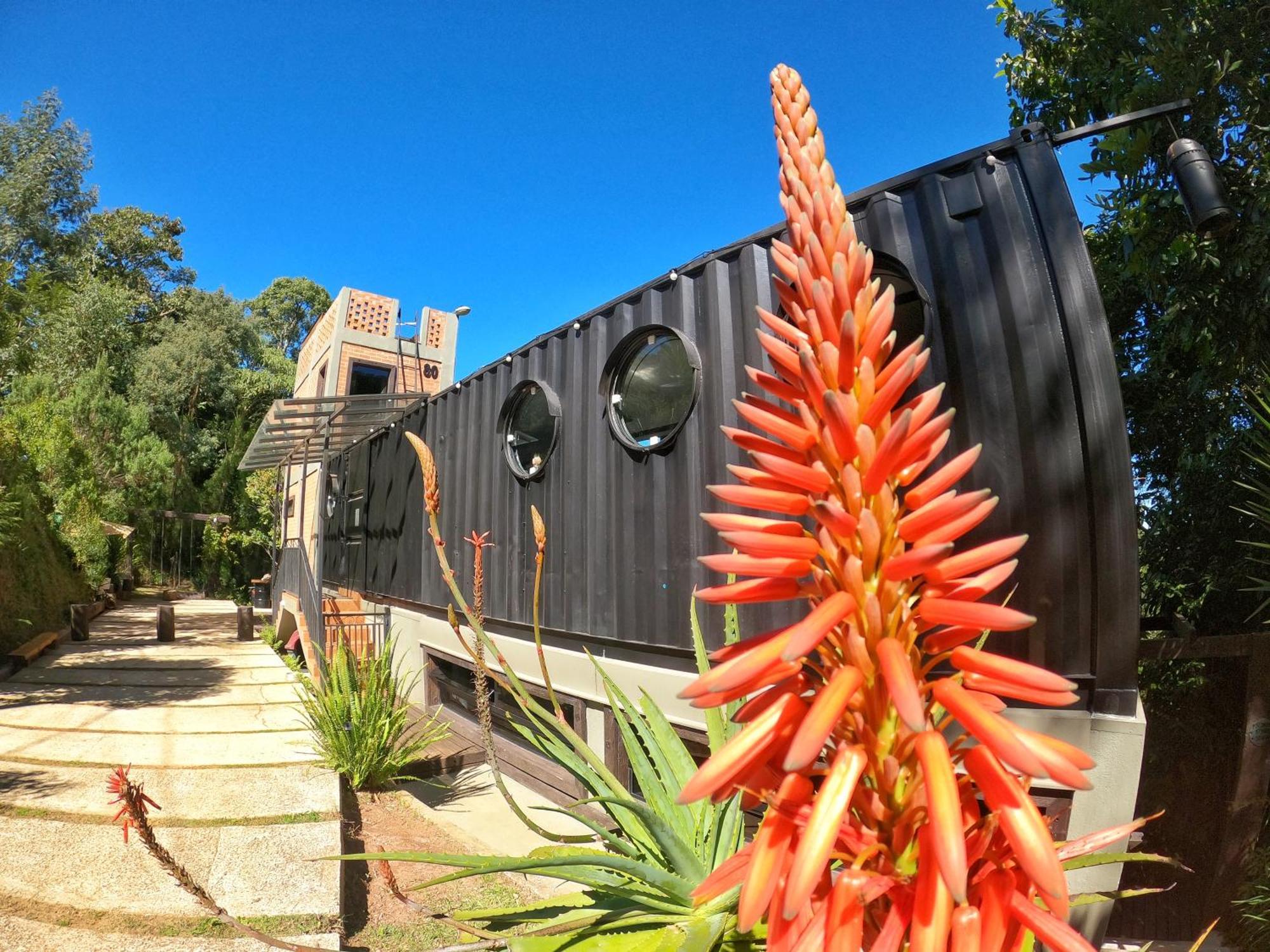 Casa Container 80 - Suites Privativas E Sofisticadas Integradas A Natureza — Photos 2